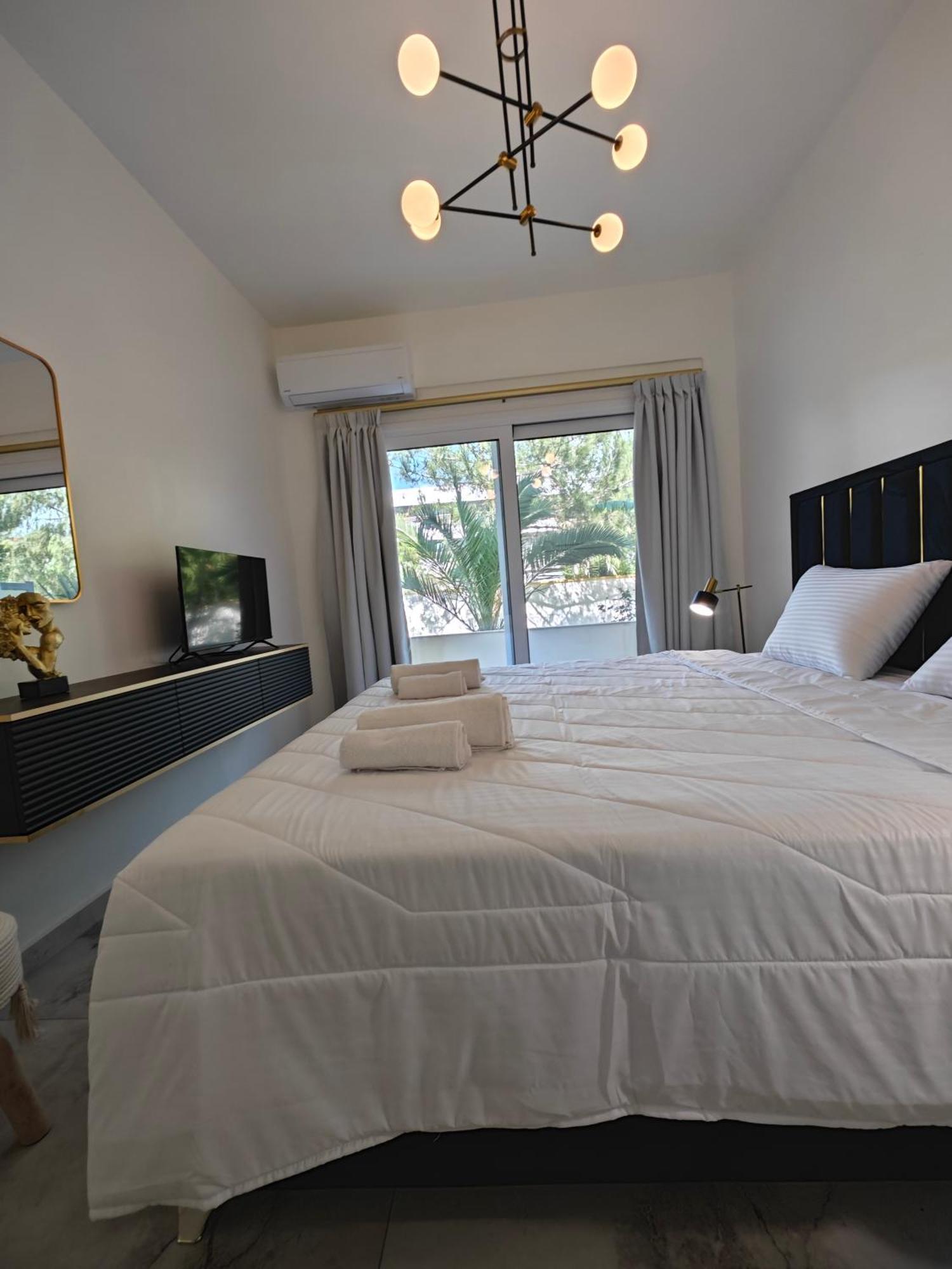 Natural Blue Suites Sidárion Buitenkant foto